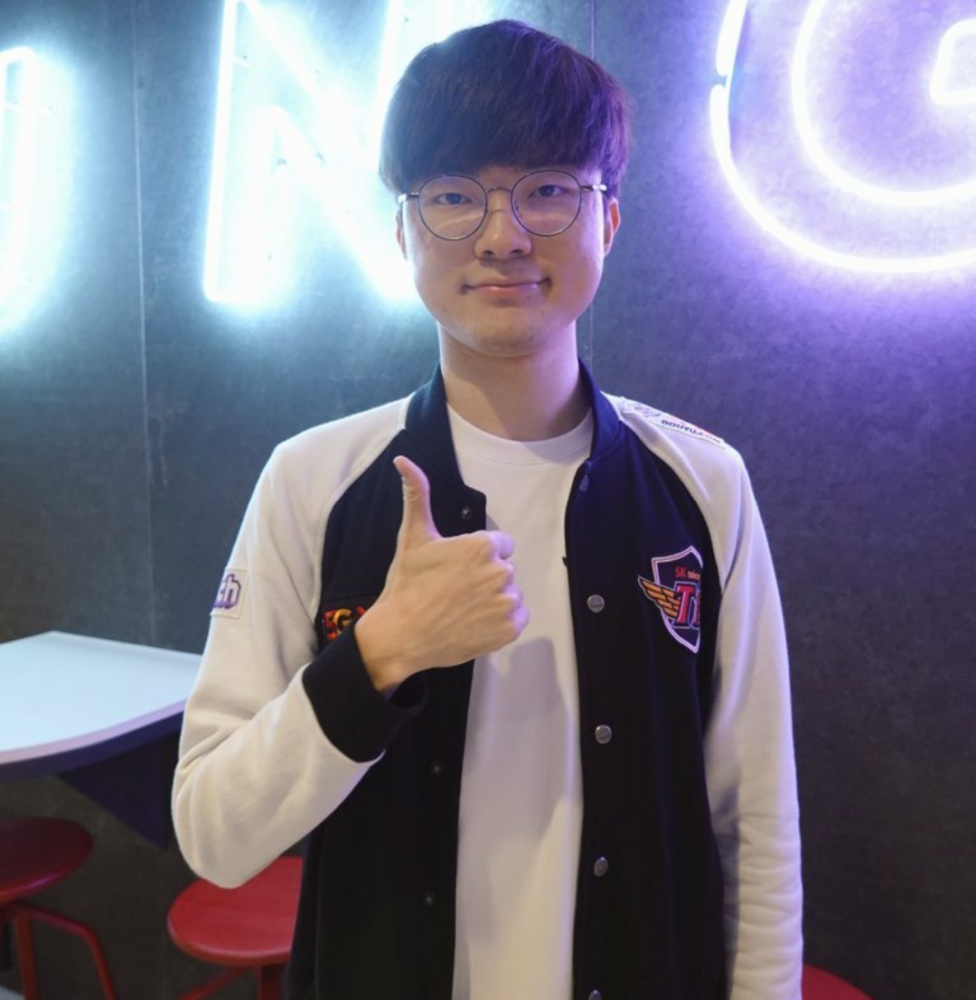 米乐在线注册-包含Ming重返赛场，刷新纪录首场状态出色，SKT观众沸腾！赛场气氛高涨的词条